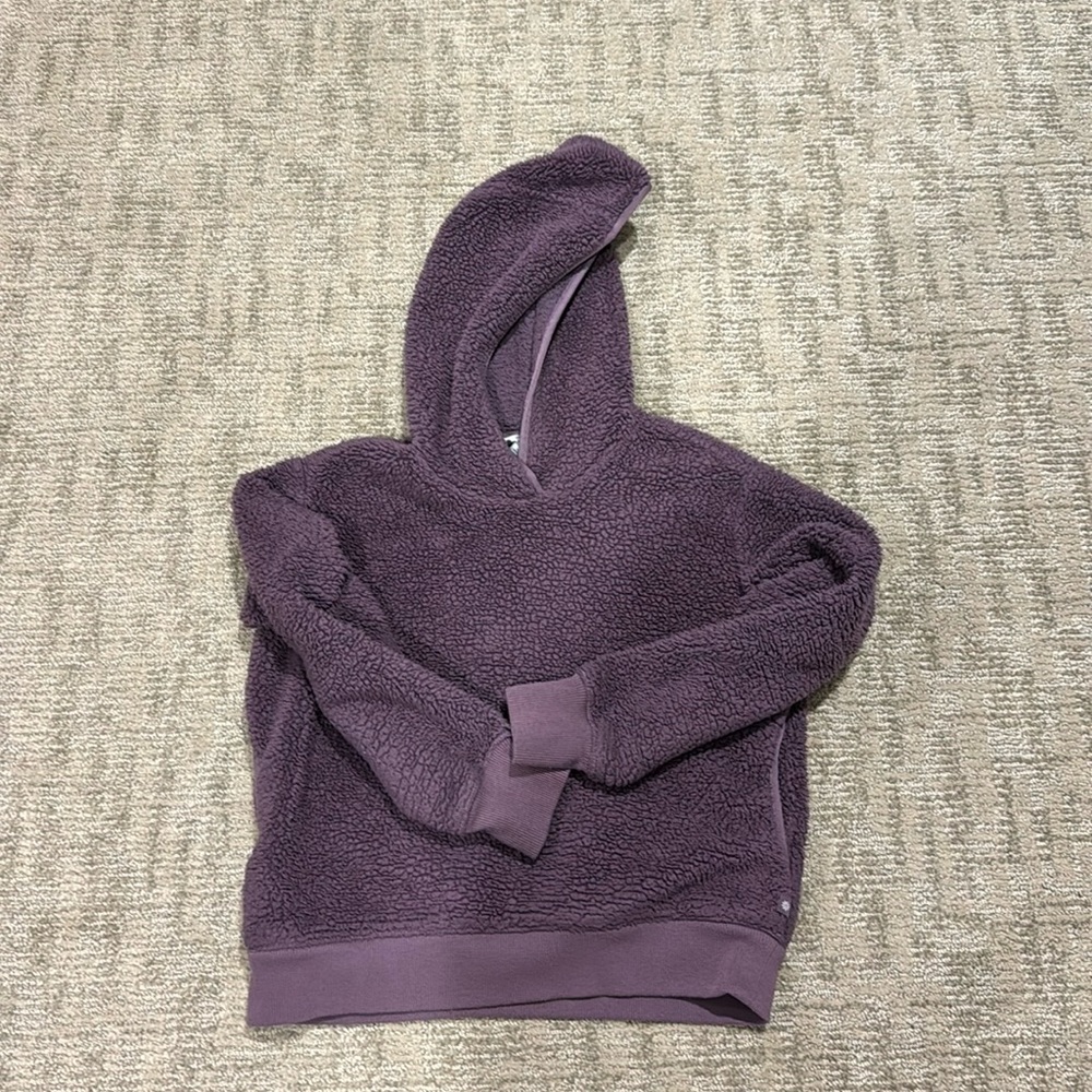 Fuzzy a slide off fleece pull over